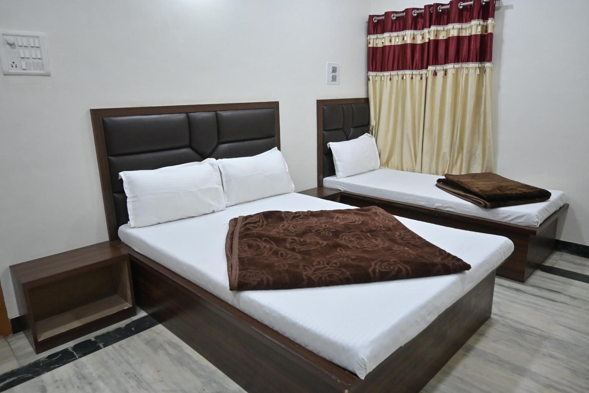 Hotel Roshan Palace Ambaji Exterior photo